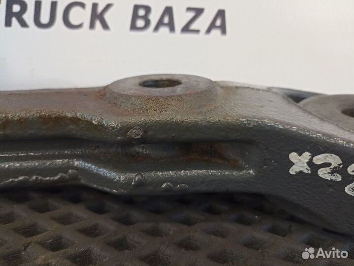 1849366 Кронштейн переднего стабилизатора