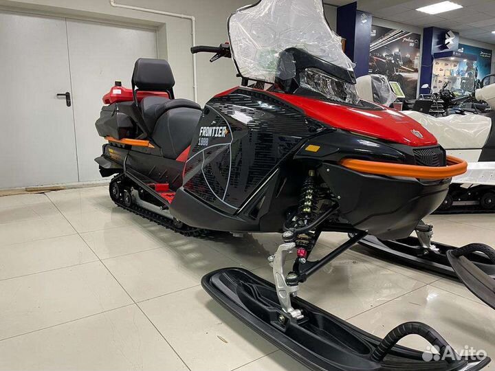 Снегоход Frontier 1000, красный