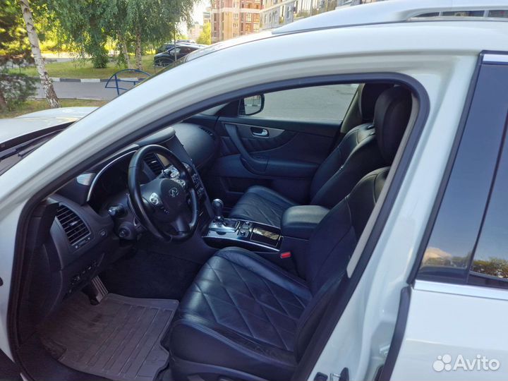 Infiniti QX70 3.7 AT, 2014, 66 700 км