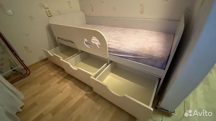 Кровать для подростка бу