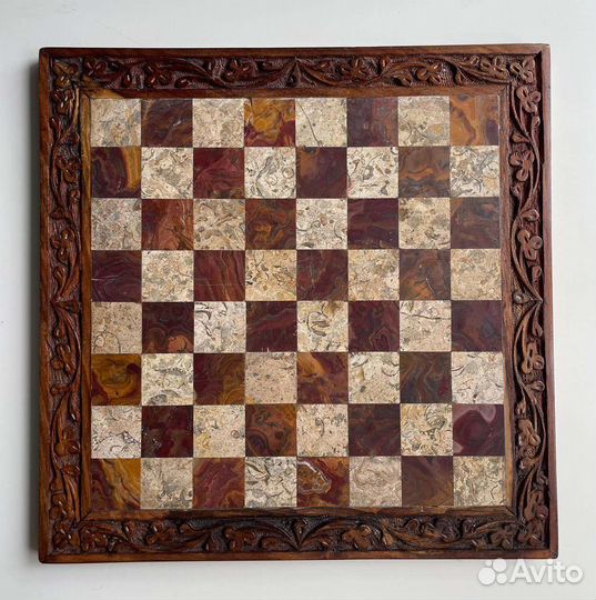 Шахматная доска каменная/деревянная