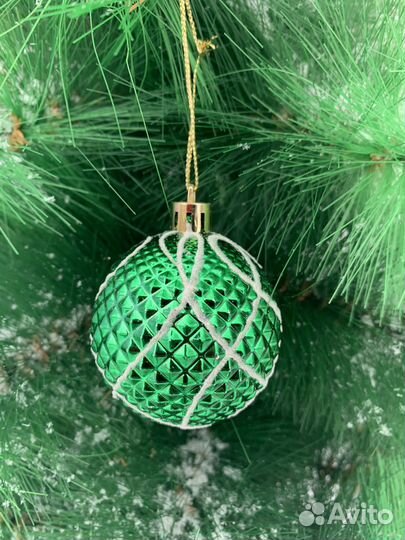 Набор новогодних шаров