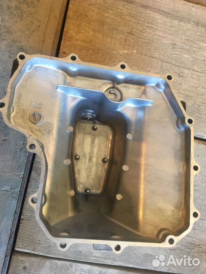 Продаю поддон б/у cbr600rr 2003-2006г