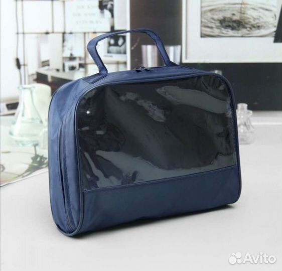 Косметичка пвх на молнии с ручкой