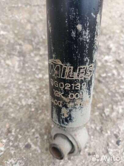 Стойка амортизатора задняя Opel Corsa D