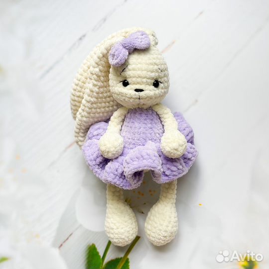 Зайчик вязаный ручная работа