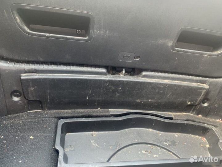 Накладка замка багажника Kia Venga 2014