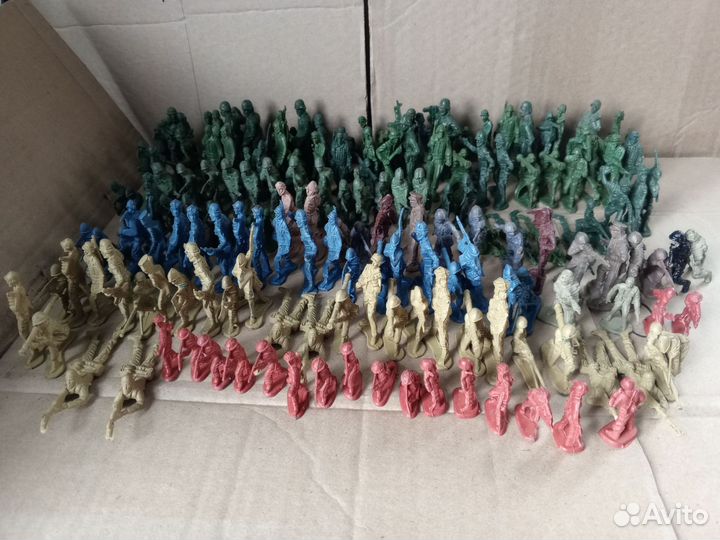 Набор фигурок солдат/солдатиков