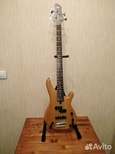 Бас-гитары Yamaha MB 40 MotionB, trbx 504 TBN