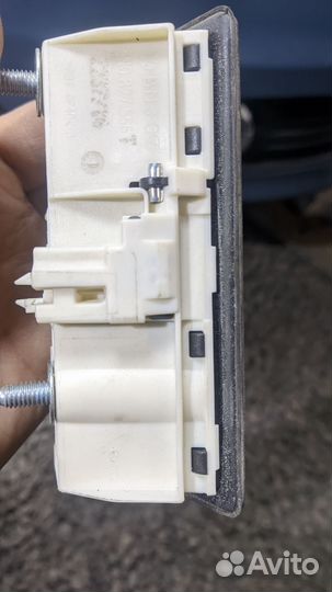 Кнопка багажника Volkswagen Jetta 6