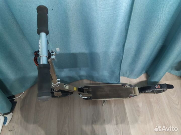 Самокат взрослый Roces 230 mm