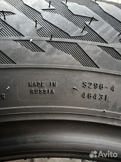 Nokian Tyres Hakkapeliitta 9 SUV 235/65 R17 108