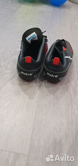 Бутсы футбольные. Футзалки