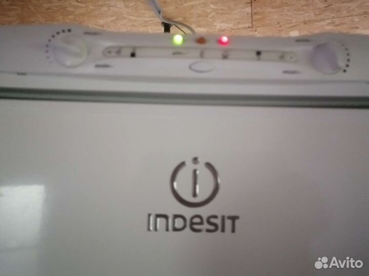 Холодильник indesit б/у