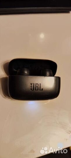 Беспроводные наушники JBL 300 TWS