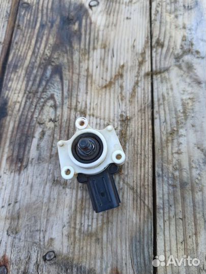 Дaтчик положения кузова Toyota Lexus