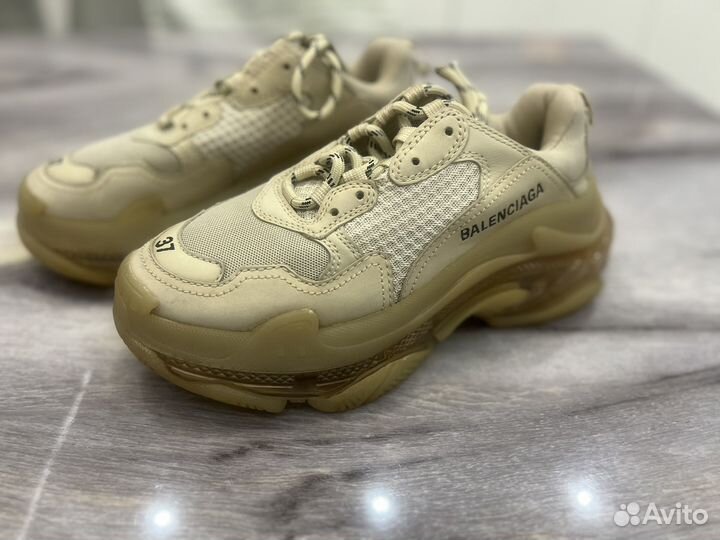 Кроссовки balenciaga triple s 37 размер