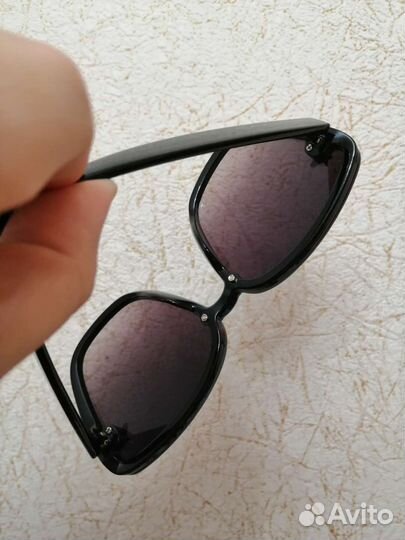 Очки солнцезащитные женские