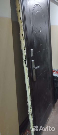 Дверь входная китайская бу