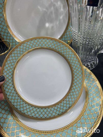 Чайно-столовой сервиз