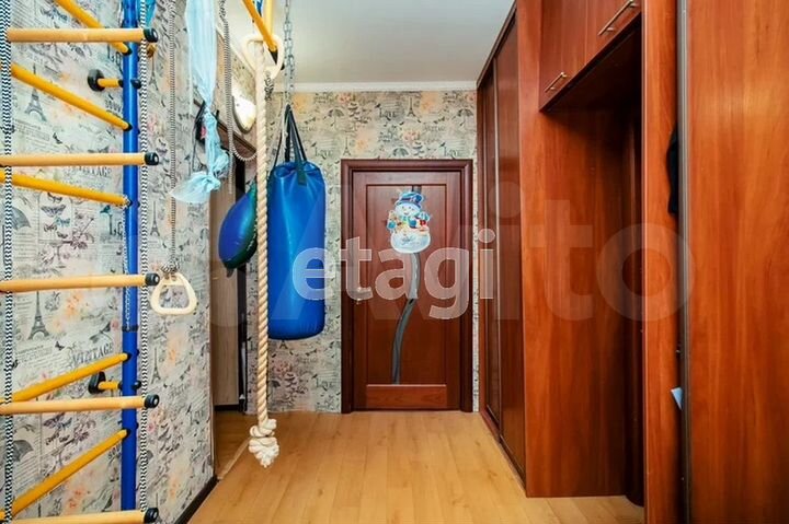 4-к. квартира, 89 м², 5/5 эт.