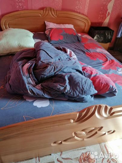 Спальный гарнитур бу