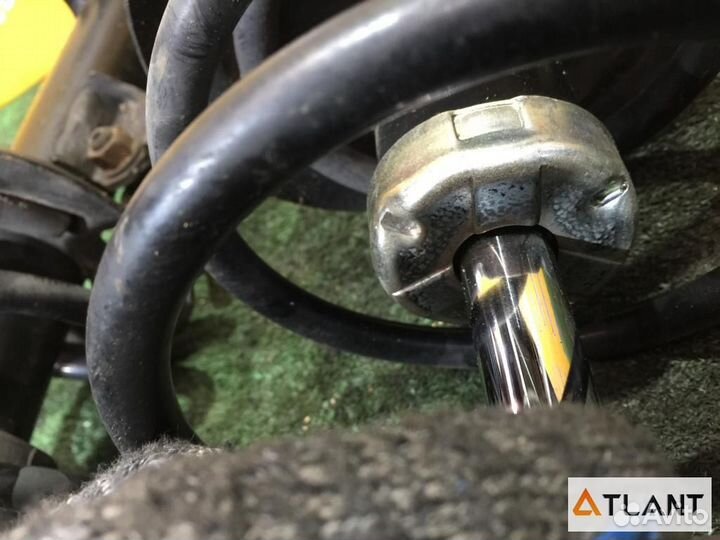 Стойка передняя toyota spade