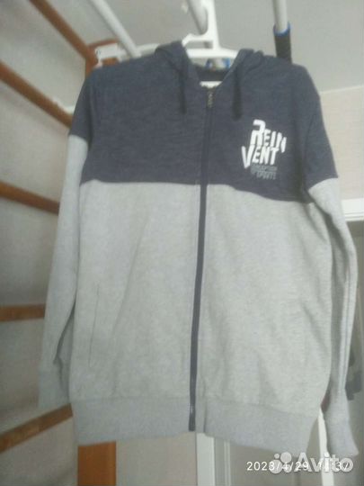 Спортивный костюм трикотажный на 158-164