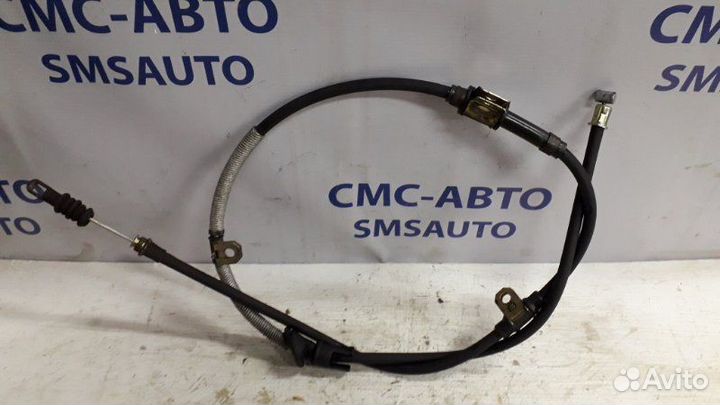 Трос ручного тормоза правый Volvo S40 С40 2.0