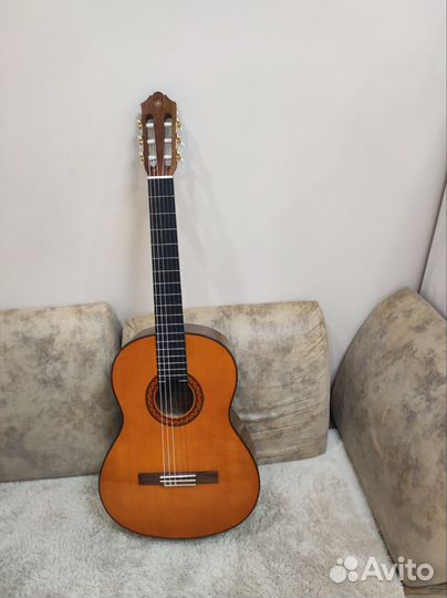Классическая гитара yamaha c70