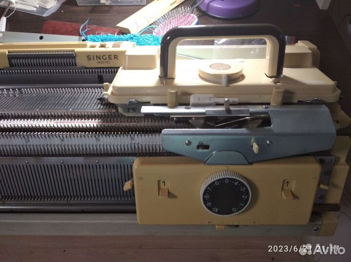 Вязальная машинка Зингер 700-60