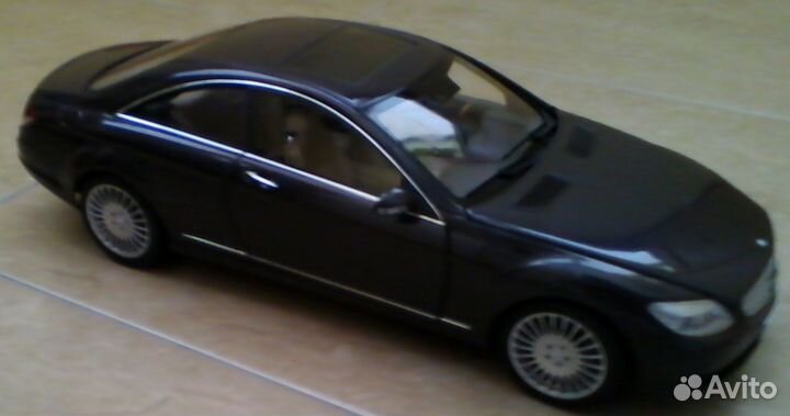 Масштаб 18 Mercedes Benz CL Coupe Autoart