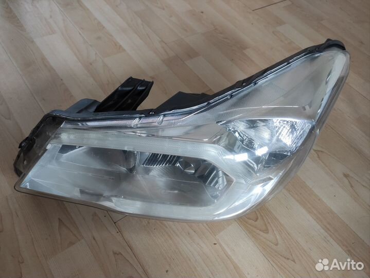Фара левая Subaru Forester 2013