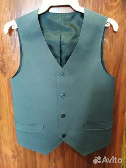 Новые школьные жилеты