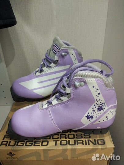 Лыжные ботинки