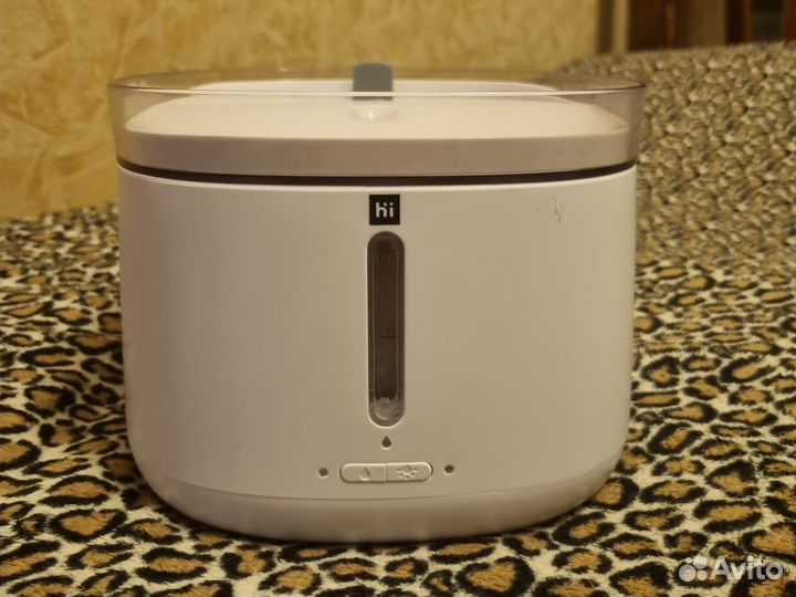 Фонтанчик для кошек и собак H-2, 2 л, белый