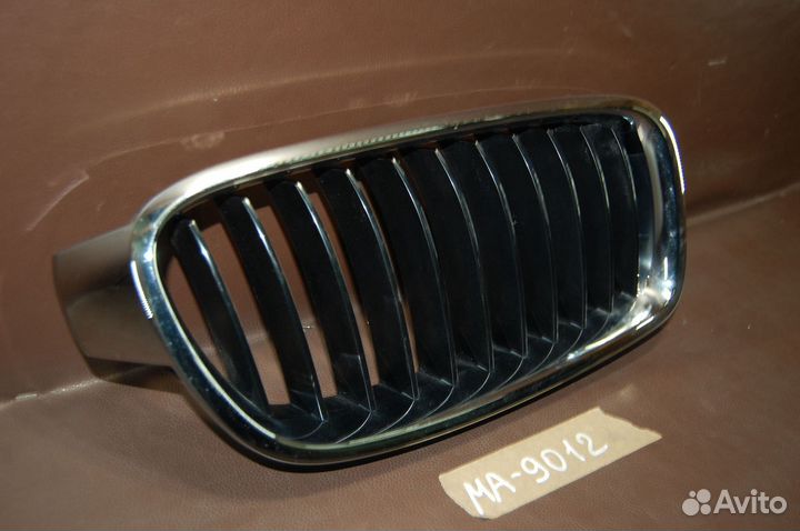 Решетка радиатора правая - BMW 3 F30 (2011-18)