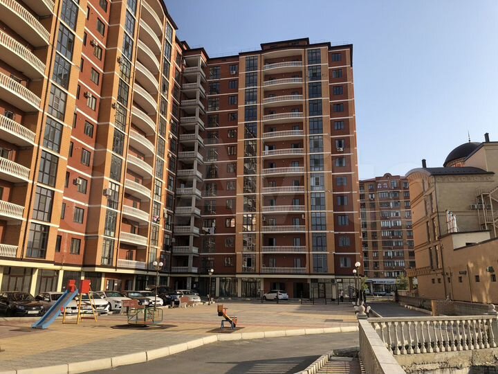 2-к. квартира, 97,4 м², 8/13 эт.