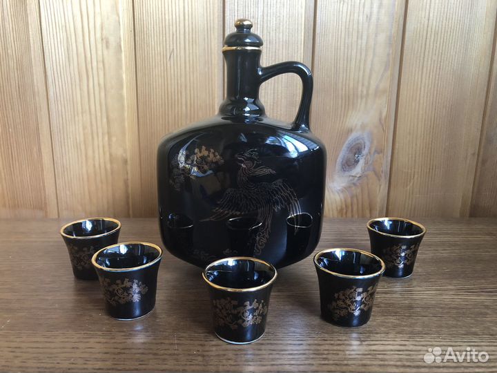 Сакешница - штоф со стопками