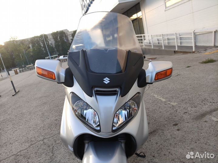 Suzuki Burgman (Skywave 650 LX )