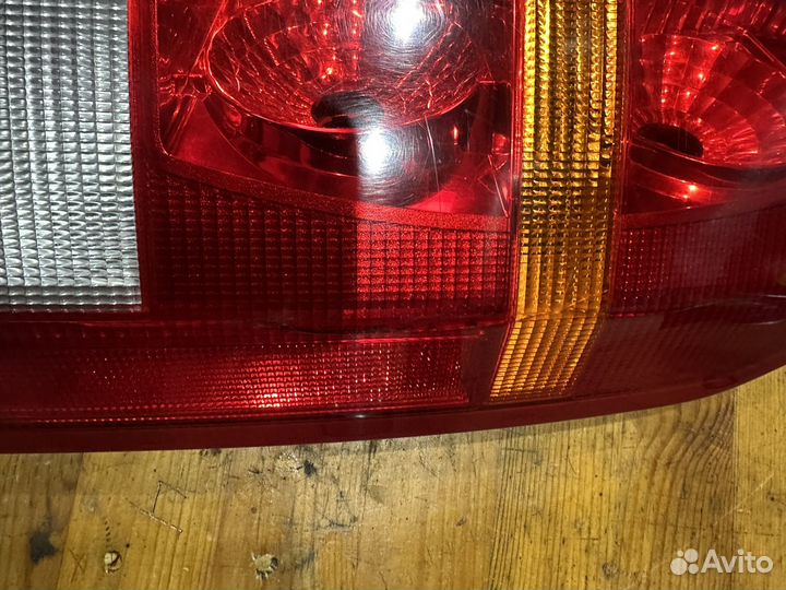 Задний стоп сигнал Land Rover Disovery 3