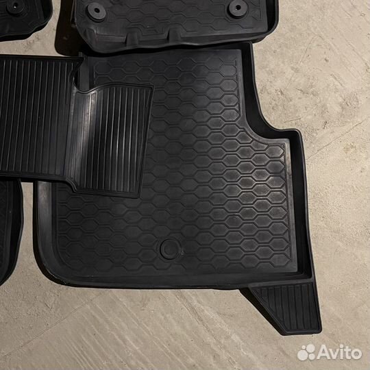 Коврики на Тигуан 2