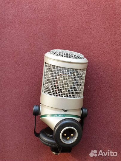 Студийный микрофон Neumann BCM 705