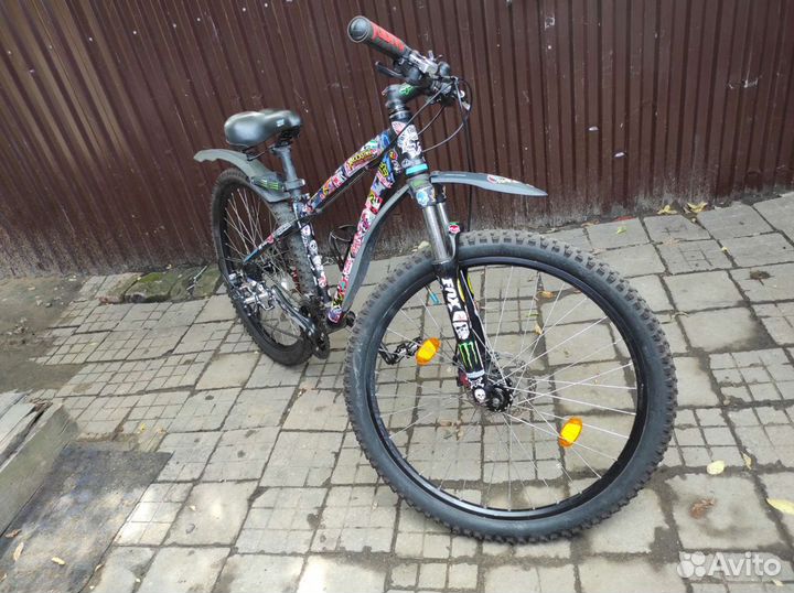 Стикербомб MTB