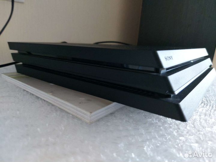 Sony PS4 pro 1tb