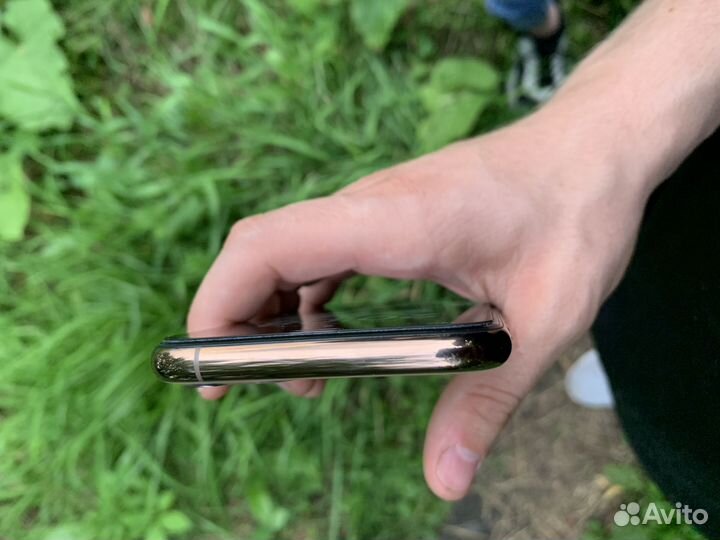 Телефон iPhone 11 про 64
