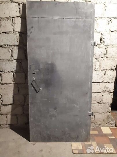 Дверь металлическая