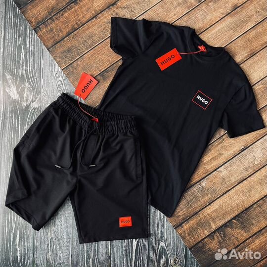 Костюм шорты и футболка Hugo