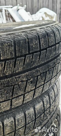 Bridgestone Blizzak Revo GZ 215/65 R16