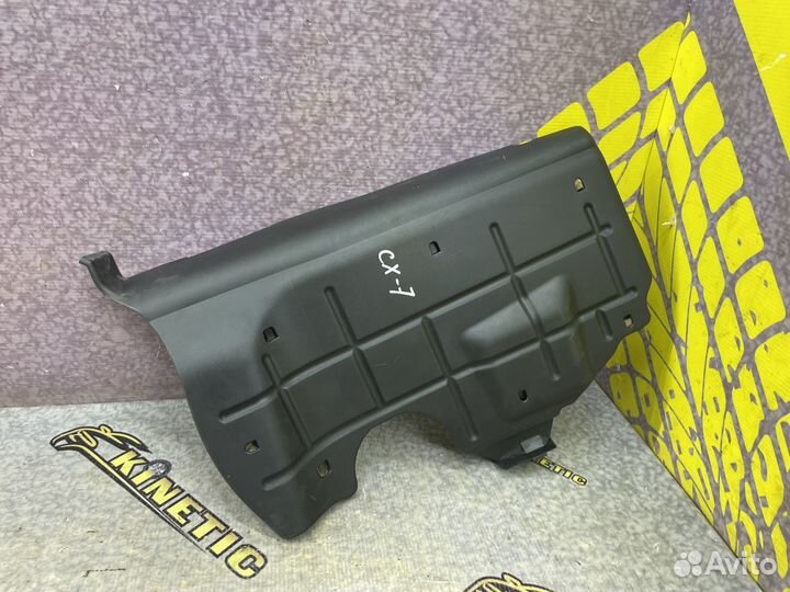 Накладка под торпедо правая Мазда сх7 CX-7